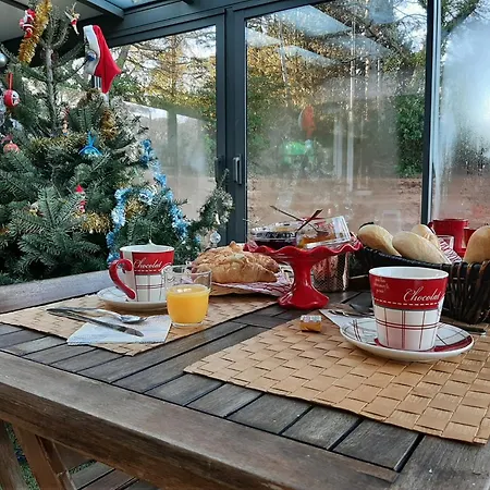 Le Paradis De Clarisse Bed & Breakfast *
