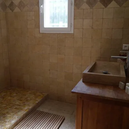 Bed & Breakfast Le Paradis De Clarisse Trets