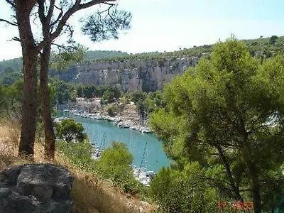 Le Paradis De Clarisse Bed & Breakfast *